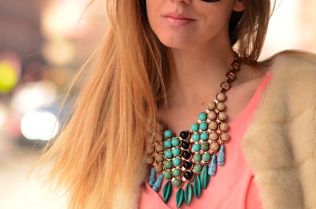 jewelry-statement-necklace-colorufl-stones-chiara-ferragni-022